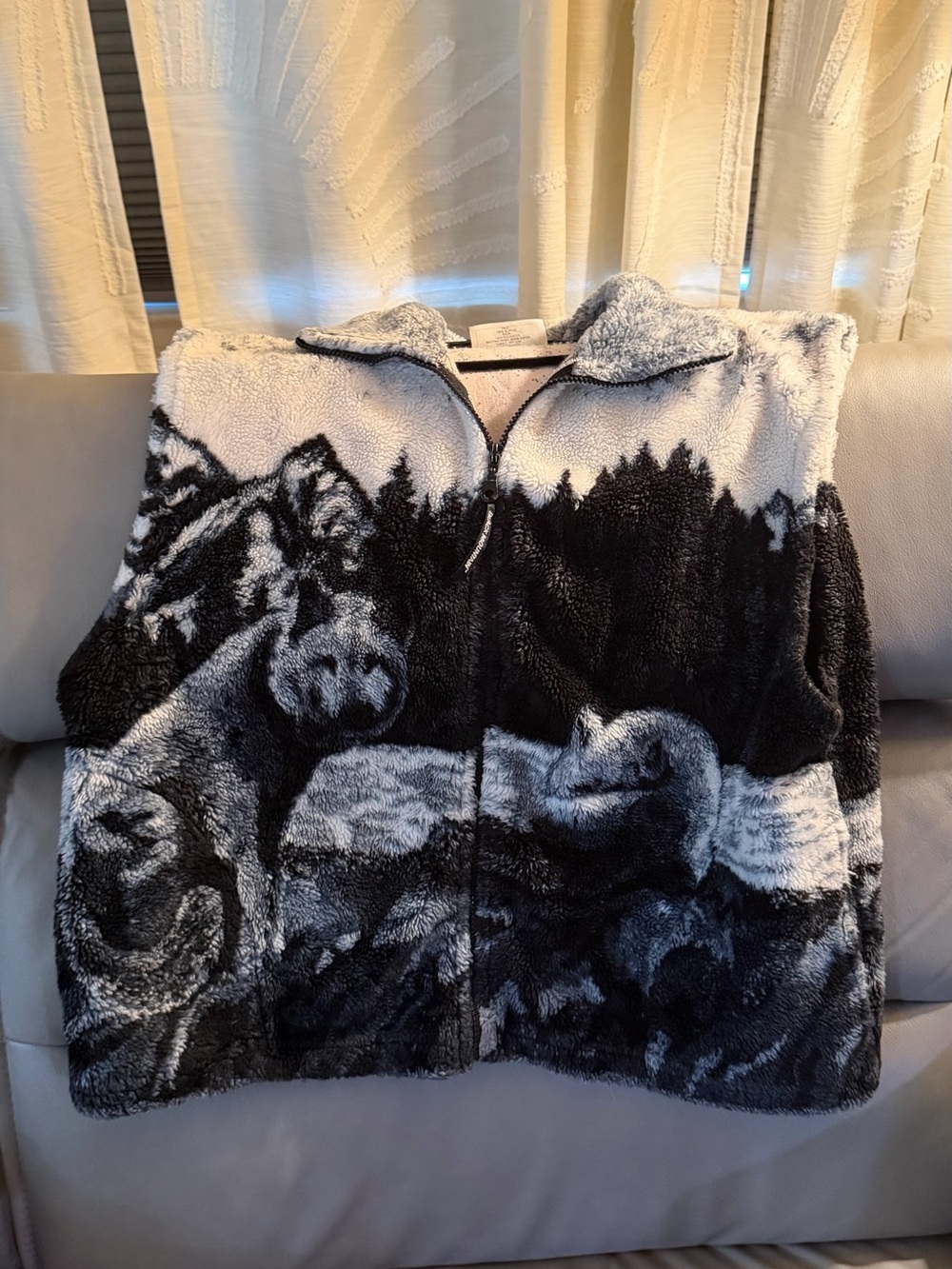 Vintage plush Wolf Zip-Front Fuzzy Vest in Black & White